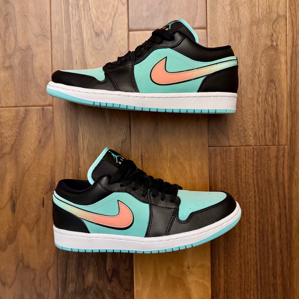 Men’s Air Jordan 1 Low SE Tropical Twist Sneakers